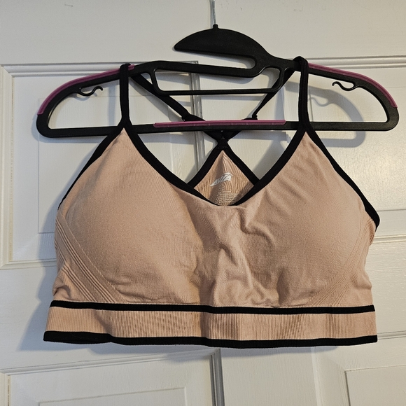 Avia Seamless Cami Bra - Picture 3 of 6